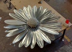 Big Flower, Fabrication, Cape Town