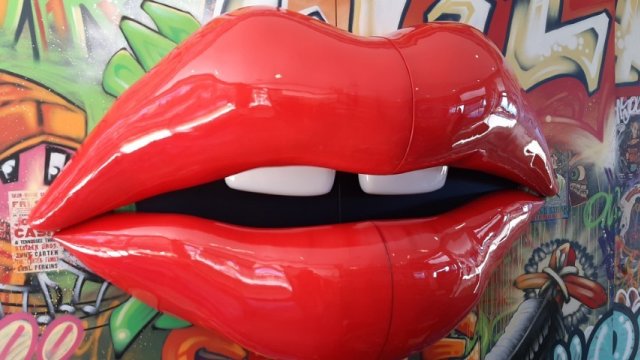 Lips, Fabrication, Cape Town