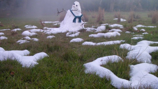 Fake melting snow and snowman, Special effects snow Cape Town